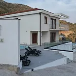 Dubrovnik Heights - Private Pool And Jacuzzi With Panorama View * Ivanica
